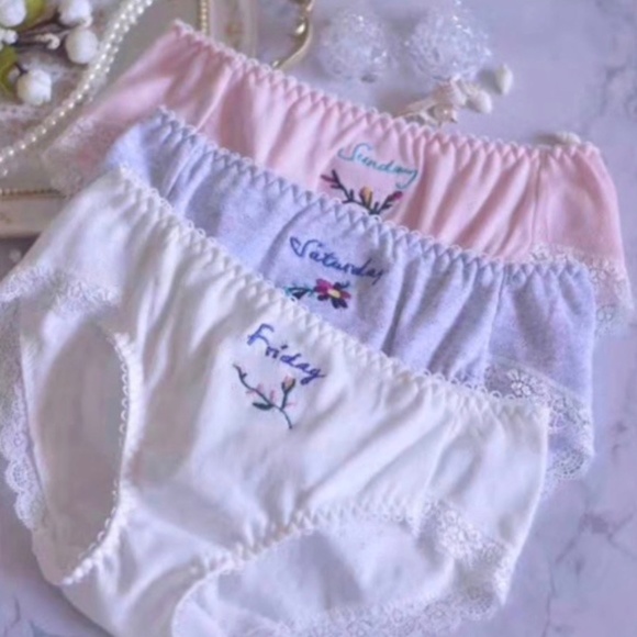 Friday Panties Soft Baby Cotton embroidered with a little flower 24" - 34" waist - Picture 8 of 8